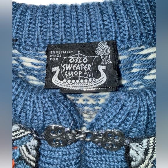 Dale of Norway Nordic Wool Cardigan
Oslo Sweater Shop Exclusive Made in Norway - Picture 10 of 15